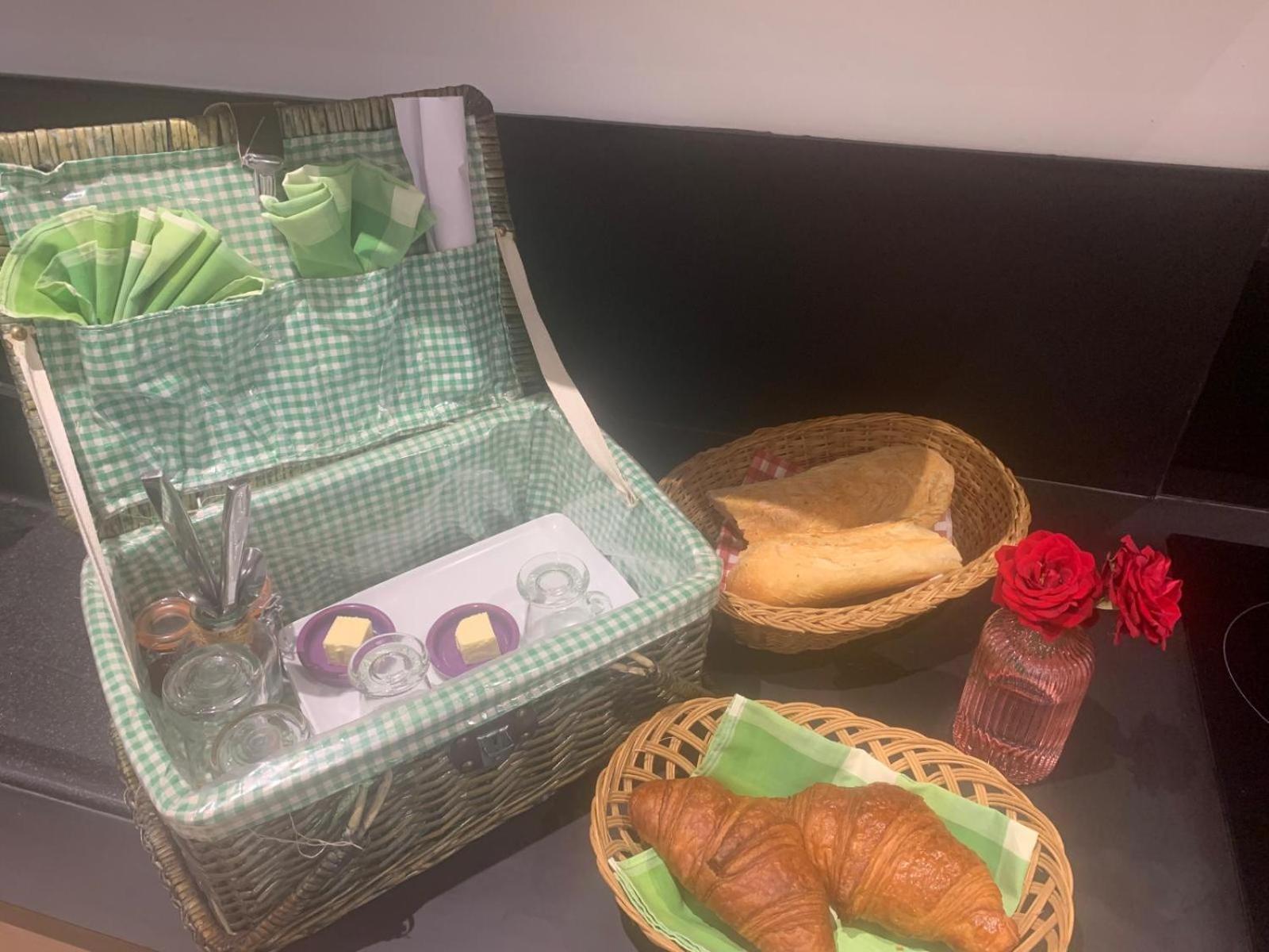 Reve D'Azur, 2 Chambres, Maison Julia En Bord De Mer A La Nartelle, Piscine Partagee, Parking & Terrasse Bbq, Wifi Et Draps Inclus Plage A Pied Сент-Максим Экстерьер фото