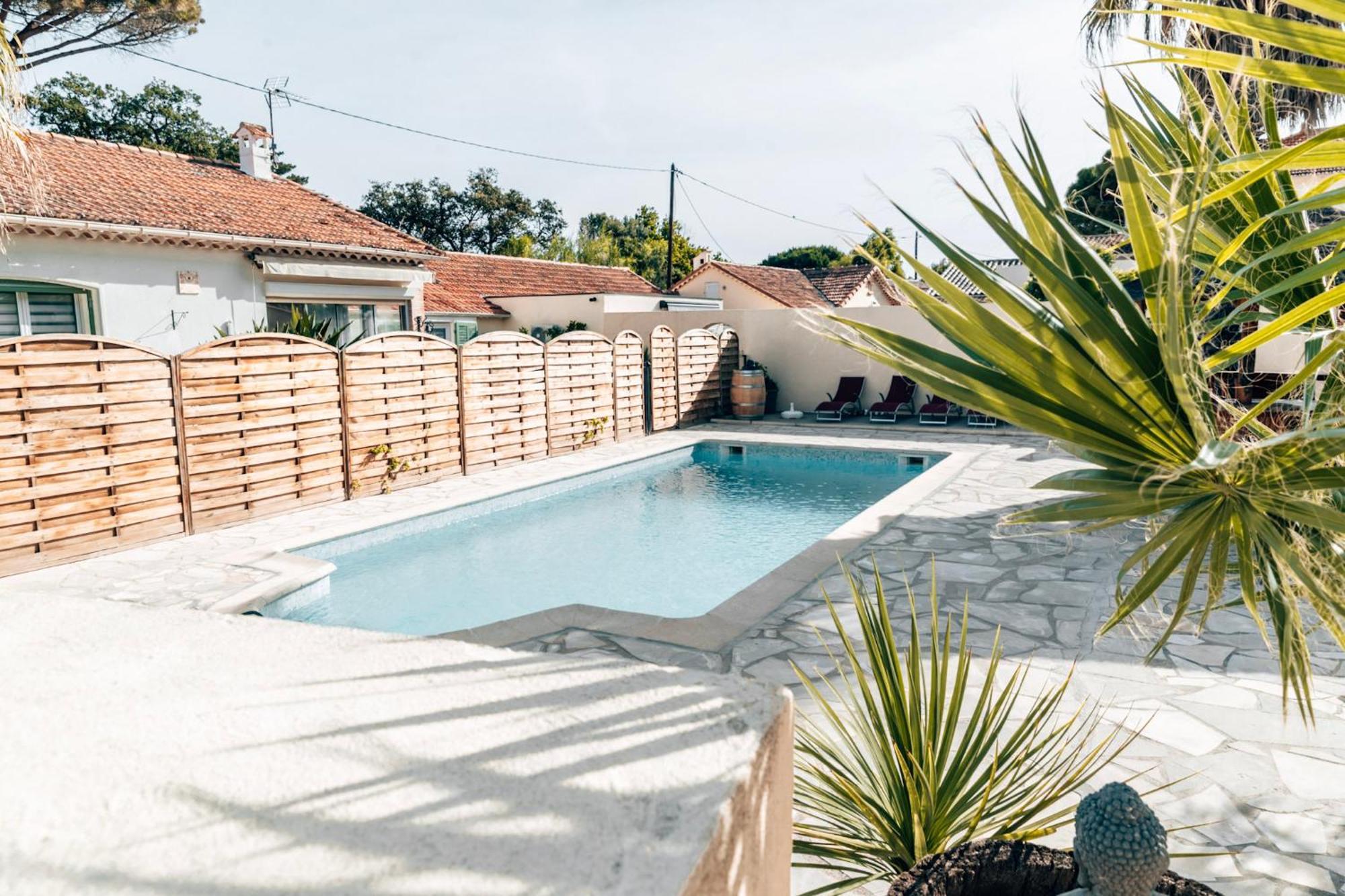 Reve D'Azur, 2 Chambres, Maison Julia En Bord De Mer A La Nartelle, Piscine Partagee, Parking & Terrasse Bbq, Wifi Et Draps Inclus Plage A Pied Сент-Максим Экстерьер фото