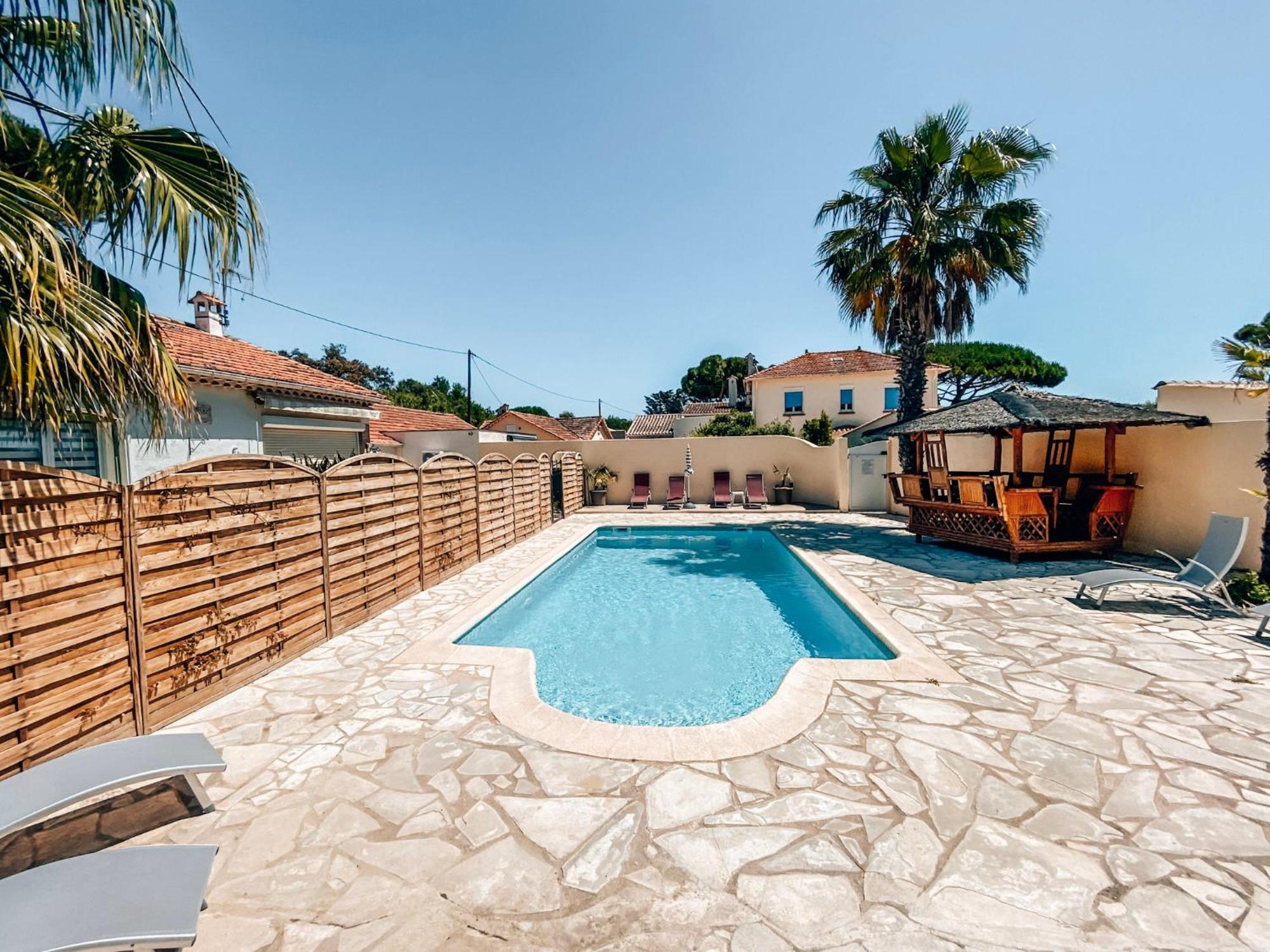Reve D'Azur, 2 Chambres, Maison Julia En Bord De Mer A La Nartelle, Piscine Partagee, Parking & Terrasse Bbq, Wifi Et Draps Inclus Plage A Pied Сент-Максим Экстерьер фото