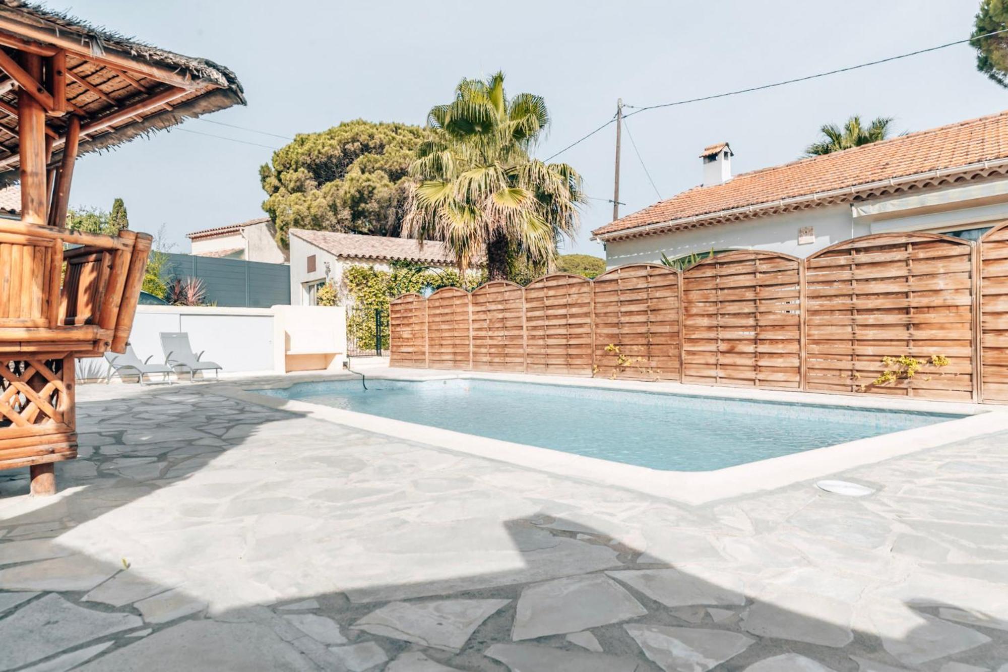Reve D'Azur, 2 Chambres, Maison Julia En Bord De Mer A La Nartelle, Piscine Partagee, Parking & Terrasse Bbq, Wifi Et Draps Inclus Plage A Pied Сент-Максим Экстерьер фото